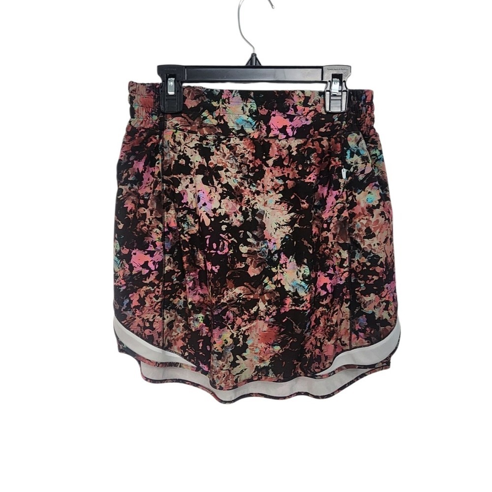 Lululemon High Rise Shorts Women's Size 6 Floral Print Athletic